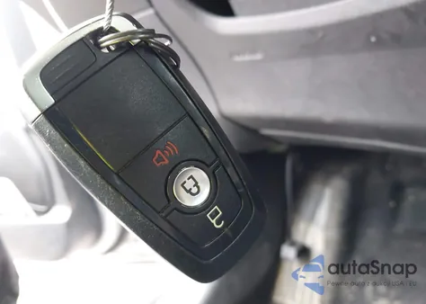 2018 Ford Ecosport Titanium z USA, uszkodzony, nr VIN MAJ6P1WL8JC187362